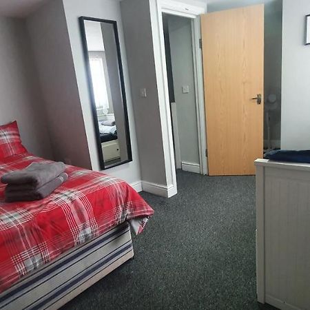 1 Bedroom Flat, Sleeps Up To 5Ppl, City Center 카디프 외부 사진